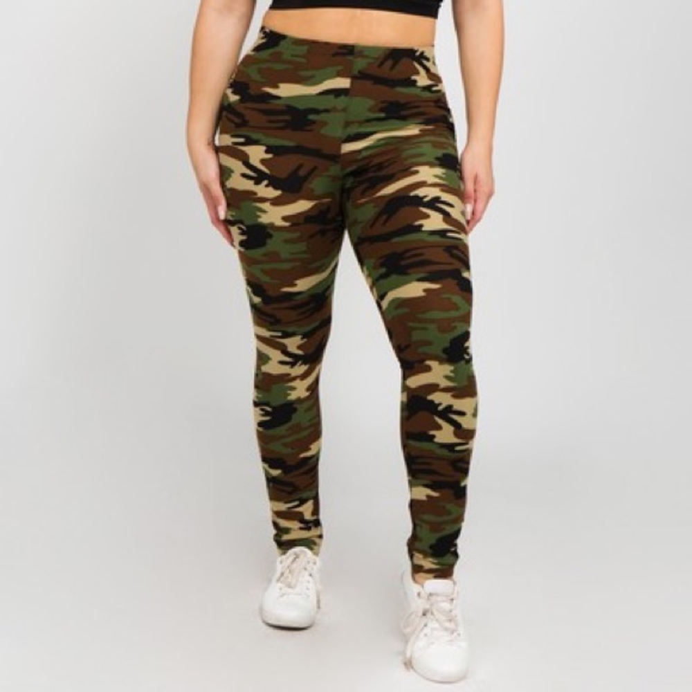 New Arrival! Cute in camo! Plus Size Leggings!